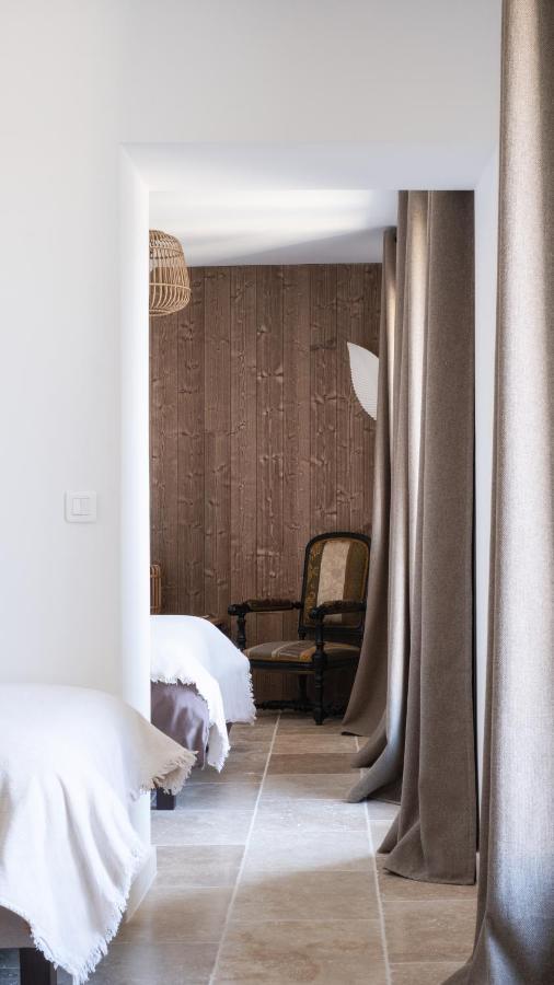 L'Ostal - Bed & Breakfast - Chambres Et Suites De 25 A 40M2 - Spa Saint-Hilaire-d'Ozilhan ภายนอก รูปภาพ