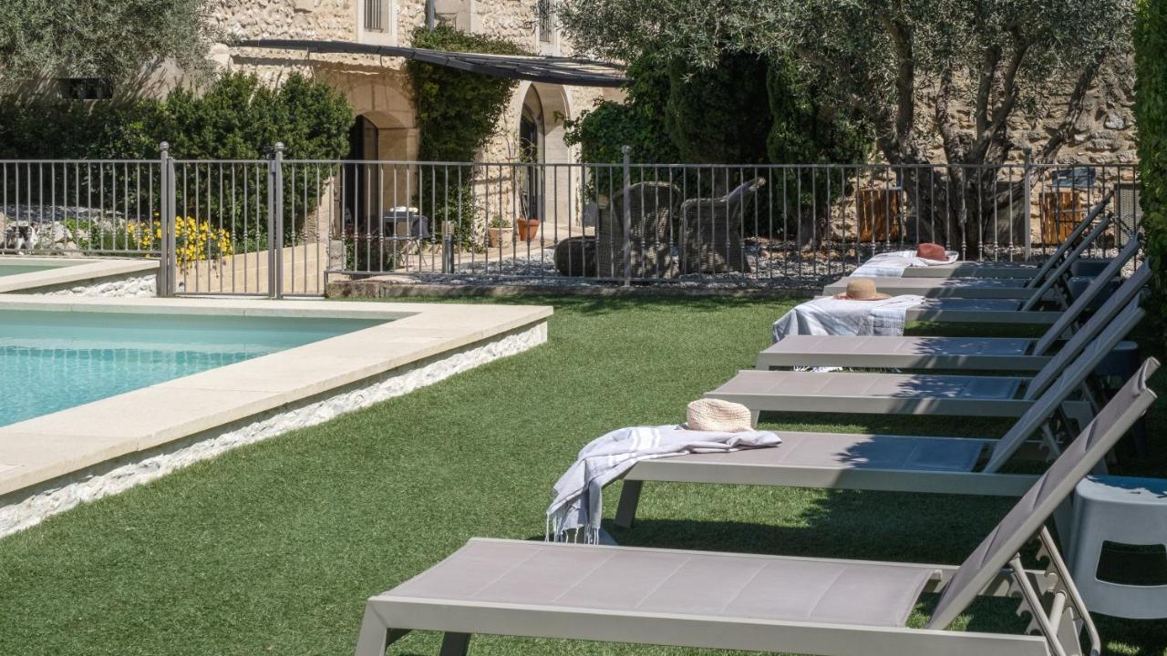 L'Ostal - Bed & Breakfast - Chambres Et Suites De 25 A 40M2 - Spa Saint-Hilaire-d'Ozilhan ภายนอก รูปภาพ