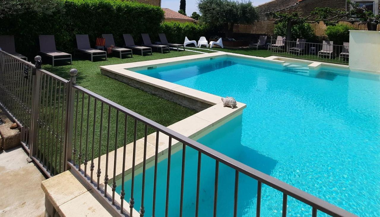 L'Ostal - Bed & Breakfast - Chambres Et Suites De 25 A 40M2 - Spa Saint-Hilaire-d'Ozilhan ภายนอก รูปภาพ